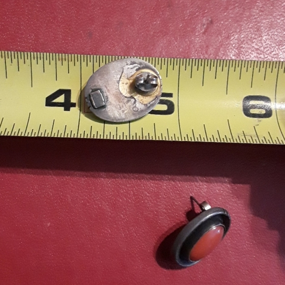 Earrings - Picture 2 of 4